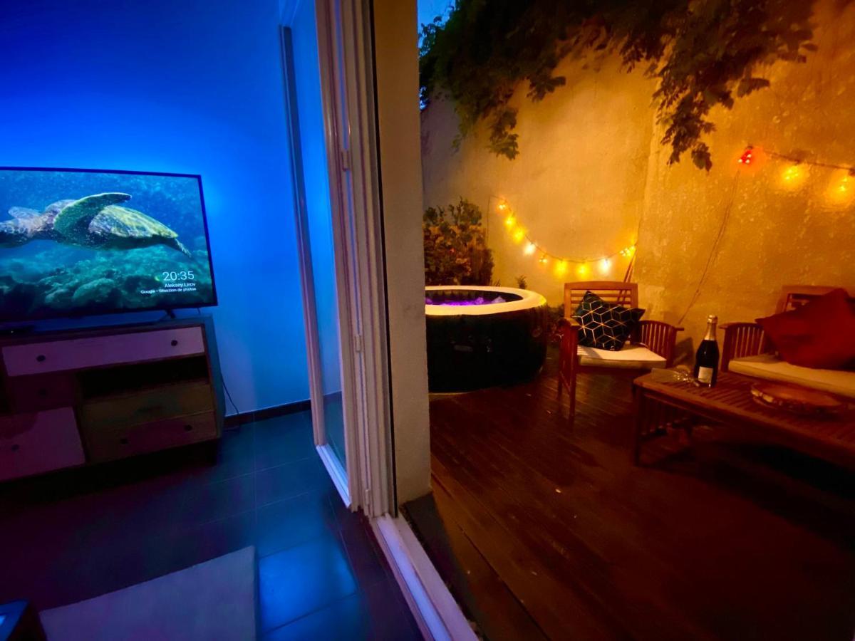 Magnifique Villa Avec Jacuzzi Au Pied Du Stade Сен-Дені Екстер'єр фото